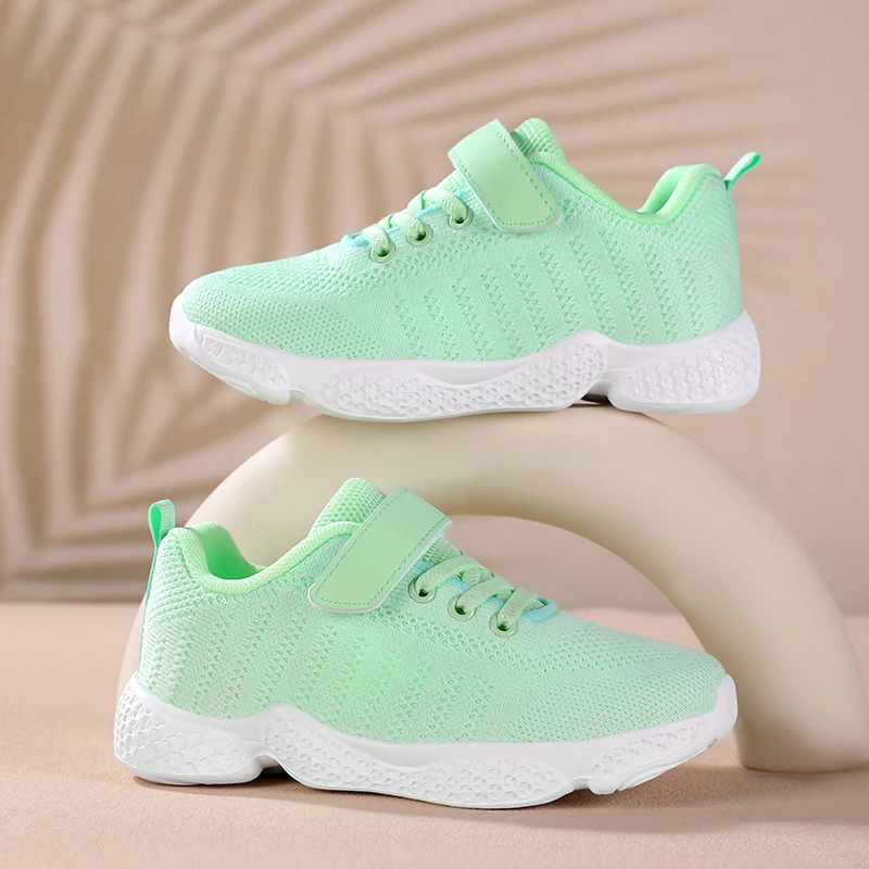 

A pair of children's four-season mesh sports shoes, breathable, soft, comfortable casual shoes, size 28-37,HML-120