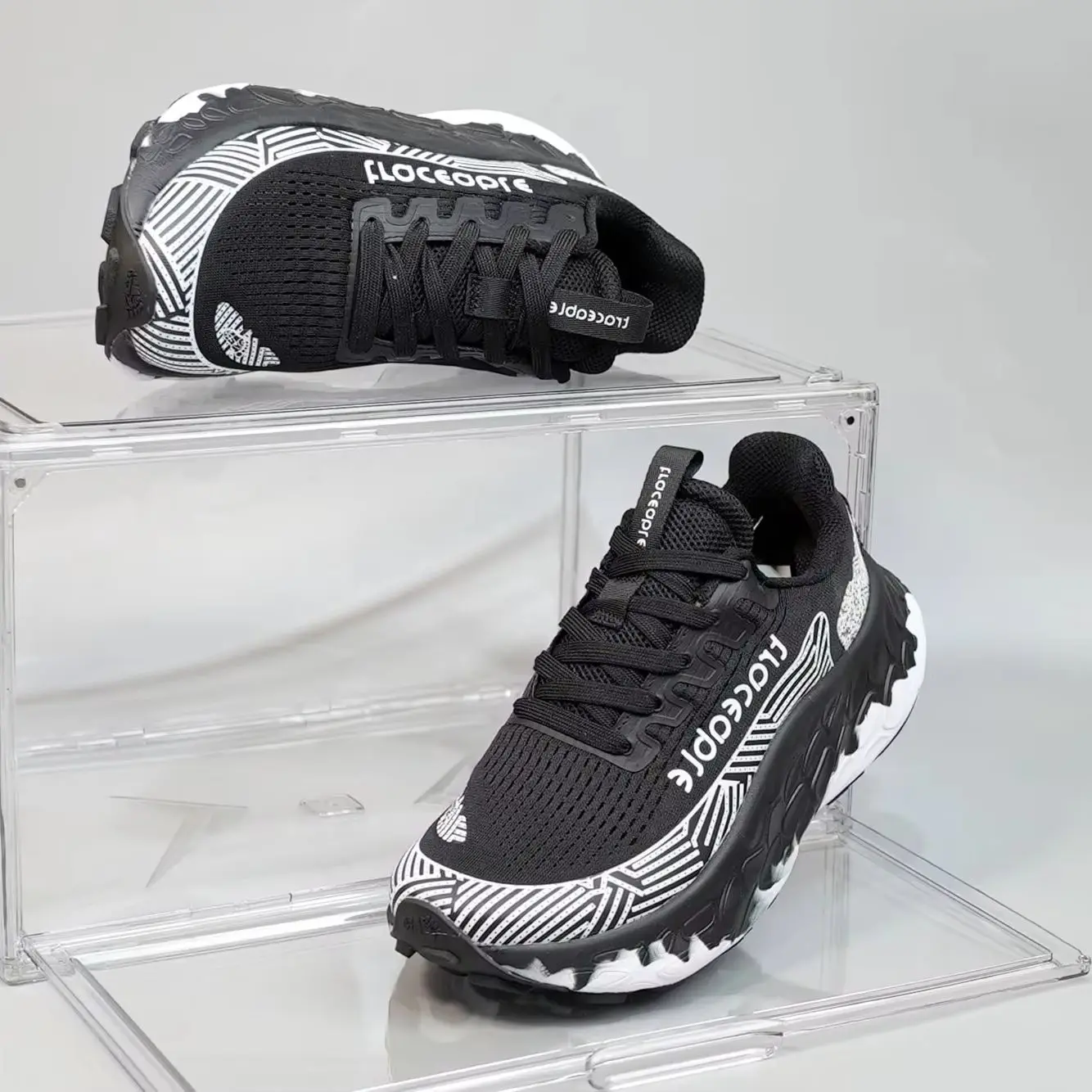 

New Trend Men Hiking Gym Shoe Lace Up Climbing Shoes Men Professional Mountain Shoes Man Non-Slip Mountain Trainers Youth