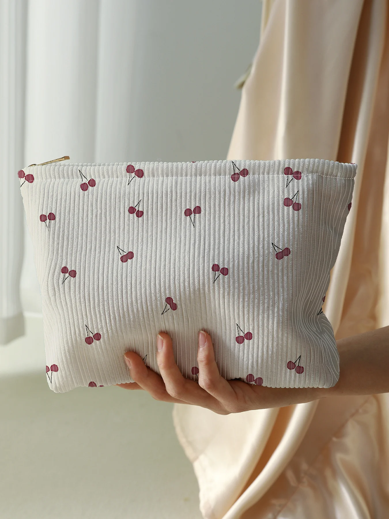 Kirschbedruckte Cord-Make-up-Tasche, leichte Make-up-Aufbewahrungsbox mit Reißverschluss, multifunktionale Tasche mit Futter