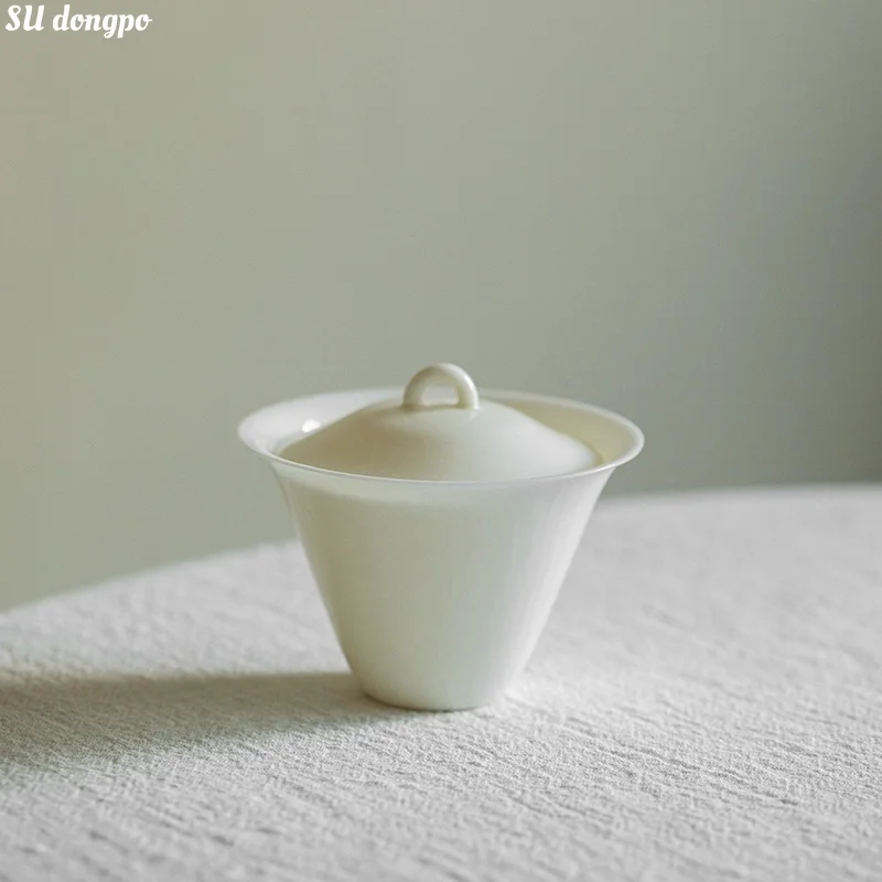 Off-white Porcelain Gaiwan with Vertical Texture – Thin, Heat-Resistant Lidded Bowl for Gongfu Tea Ceremony