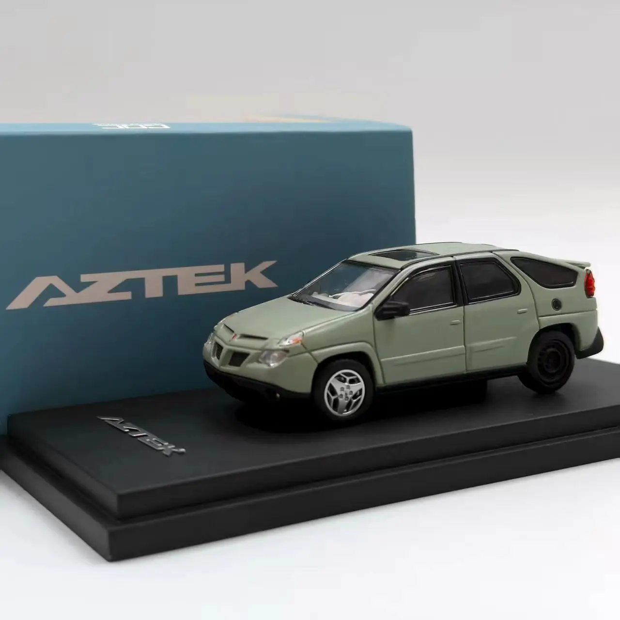 

Литой под давлением GOC масштаб 1:64 PONTIAC AZTEK Breaking Bad белый сплав модель автомобиля Коллекционная игрушка в подарок сувенир дисплей орнамент