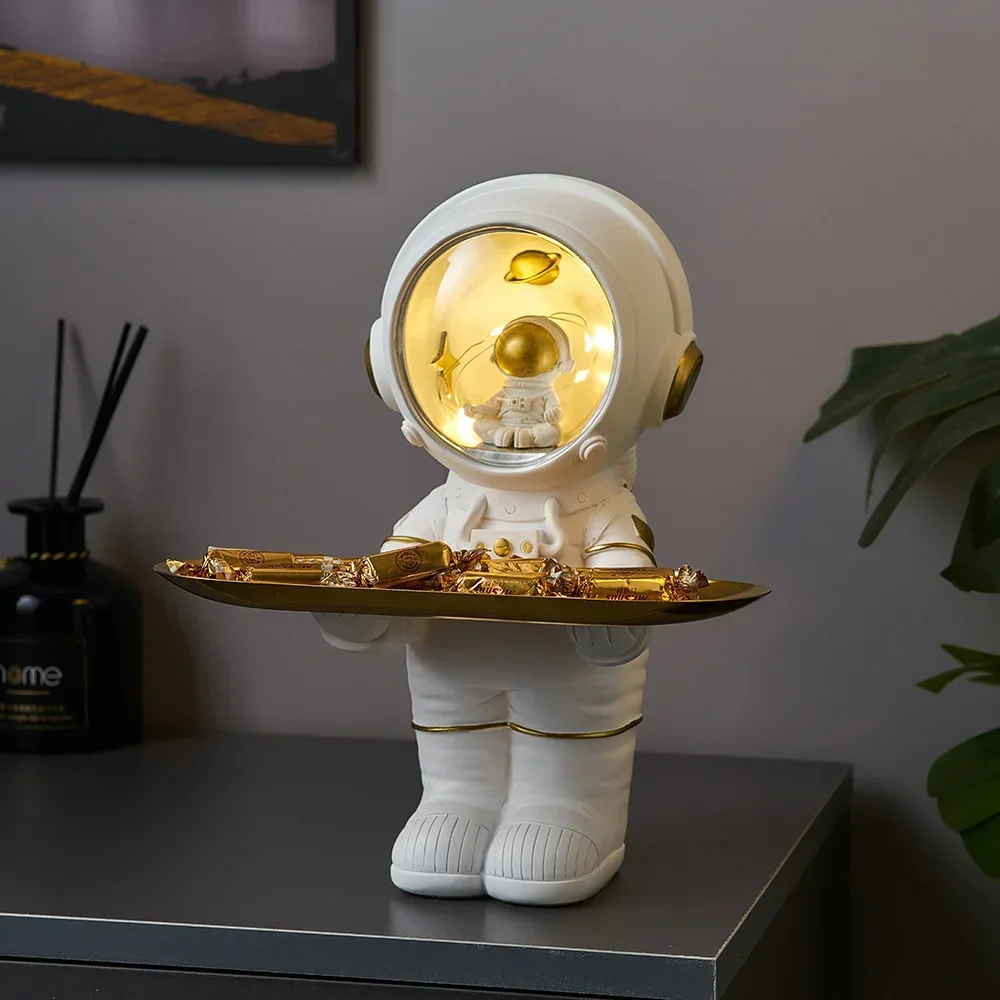 

Creative Astronaut Statue Storage Tray Nordic Home Decor Desk Storage Astronaut Figurine Living Room Table Decor Key Storage