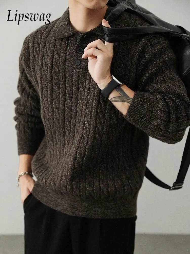 Męskie swetry polo z dzianiny żakardowej w stylu fashion twist, jesienno-zimowe, codzienne, zapinane na guziki, z kołnierzykiem, modne, jednokolorowe, dopasowane swetry.