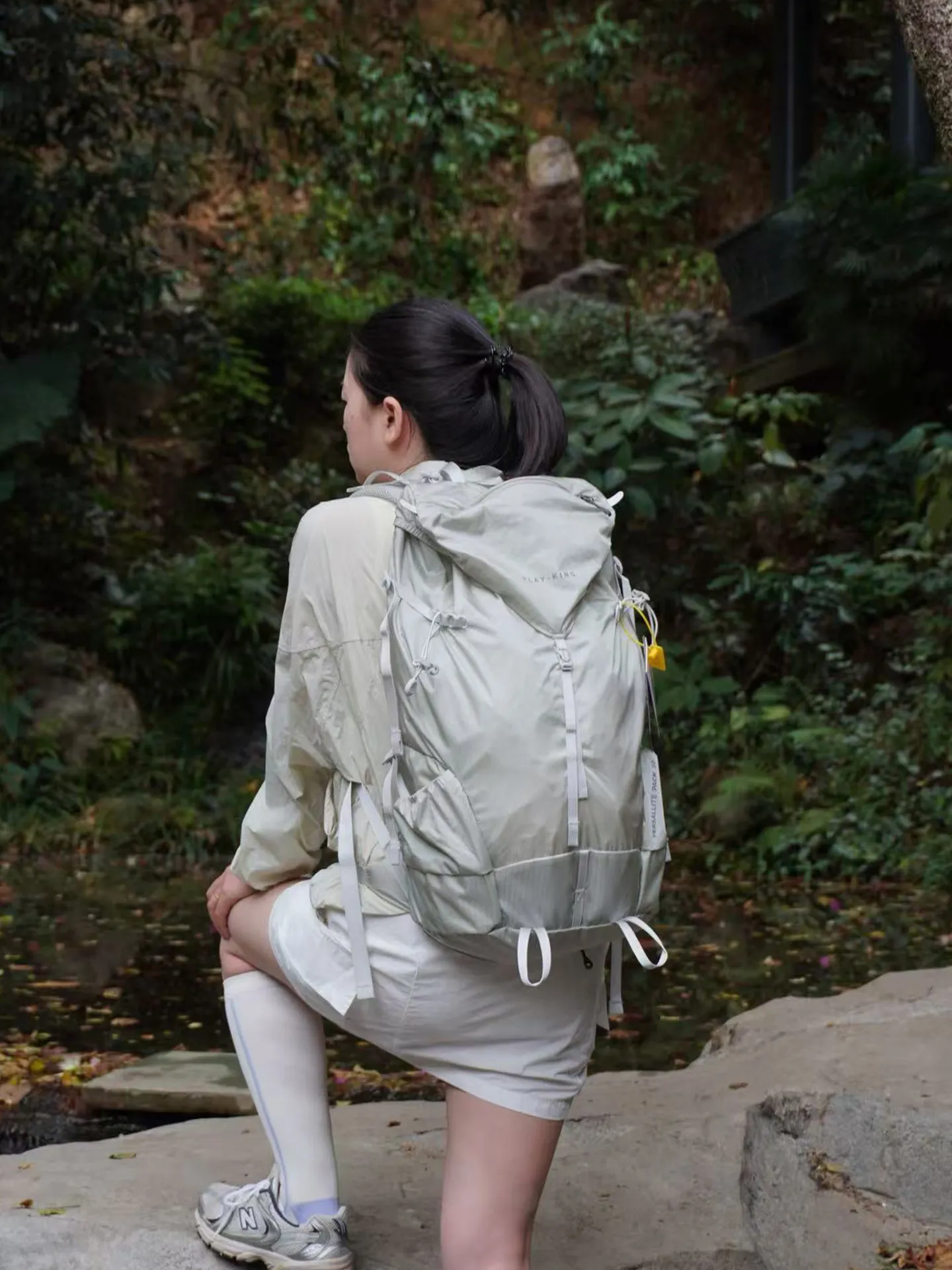 

Outdoor Large Capacity 30L Folding Ultra Lightweight Mountaineering Backpack Waterproof Hiking Backpack