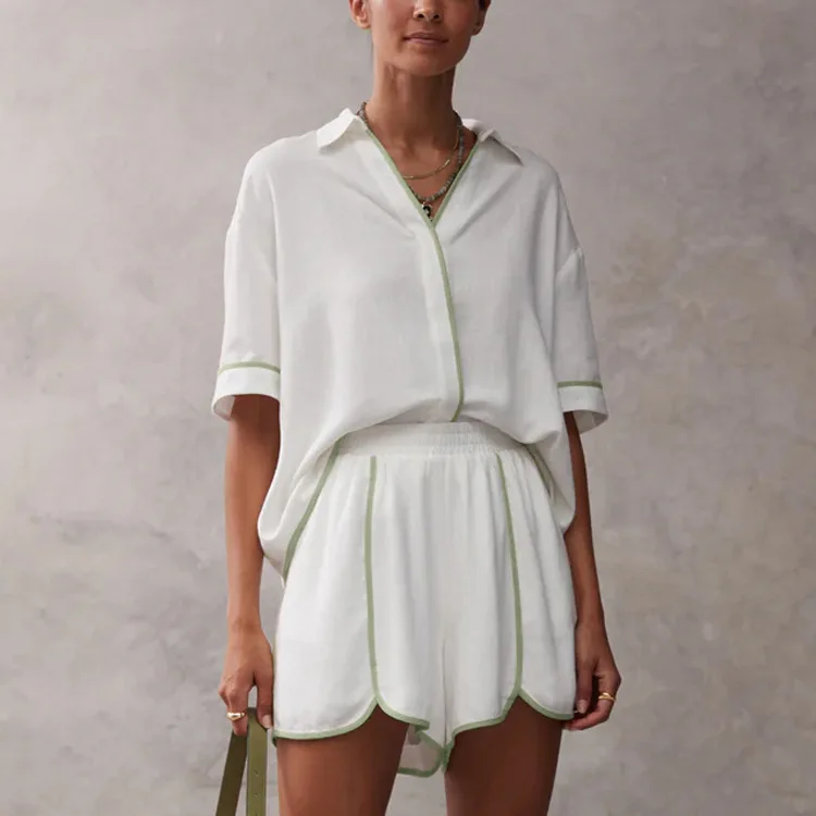 

Fashion contrasting five quarter sleeve top and shorts two-piece set, casual loose cotton suit for women