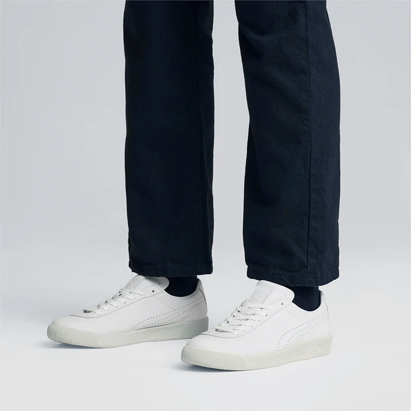 

Puma genuine Men's and Women's Breathable Perforated Track Sneakers with Logo 399659-02