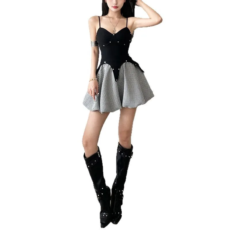 

Новинка 2023 года, повседневный комплект из двух предметов без рукавов с нерегулярным слингом, маленькая майка для похудения с высокой талией, полуюбки с сеткой «Тысяча птиц»