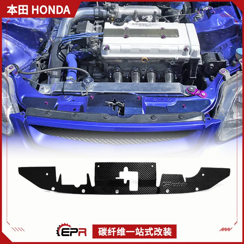 

Подходит для модификации Honda Civic EK, передняя планка из углеродного волокна, передняя средняя сетка, среднее охлаждение и тепловая вставка.