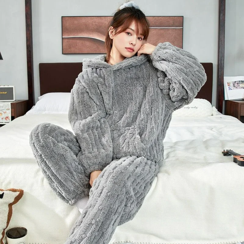 Pajama Women Winter Coral Velvet Thickened with Velvet New Fall and Winter Flannel Hooded Can Be Worn Outside The Home Suit Orao