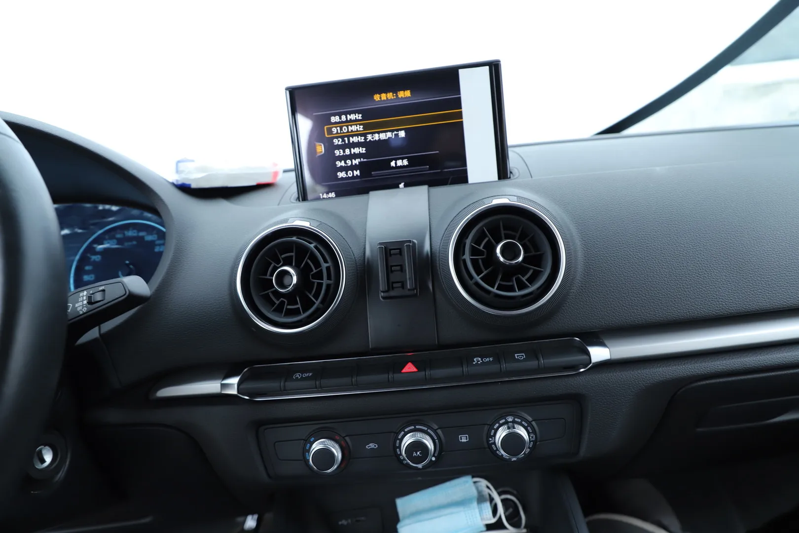 Car Phone Holder For Audi A3 S3 8V 2014 2015-2019 2020 Wireless Charging Dedicated Fixed Base Bracket Auto Interior Accessories