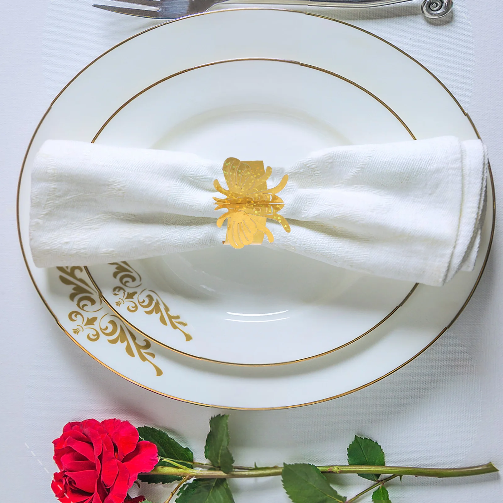 

Shimmering Bee Napkin Rings Elegant Table Decor Accessories Set of 6 Golden Metal Craft Dinner Party Supplies Home Decoration