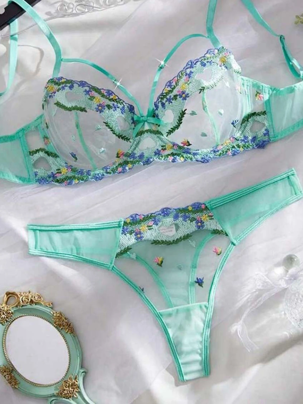 

SsTss женский сексуальный прозрачный сетчатый комплект нижнего белья с цветочной вышивкой, новинка 2025 года, тонкий дышащий удобный бюстгальтер и трусики, комплекты из 2 предметов
