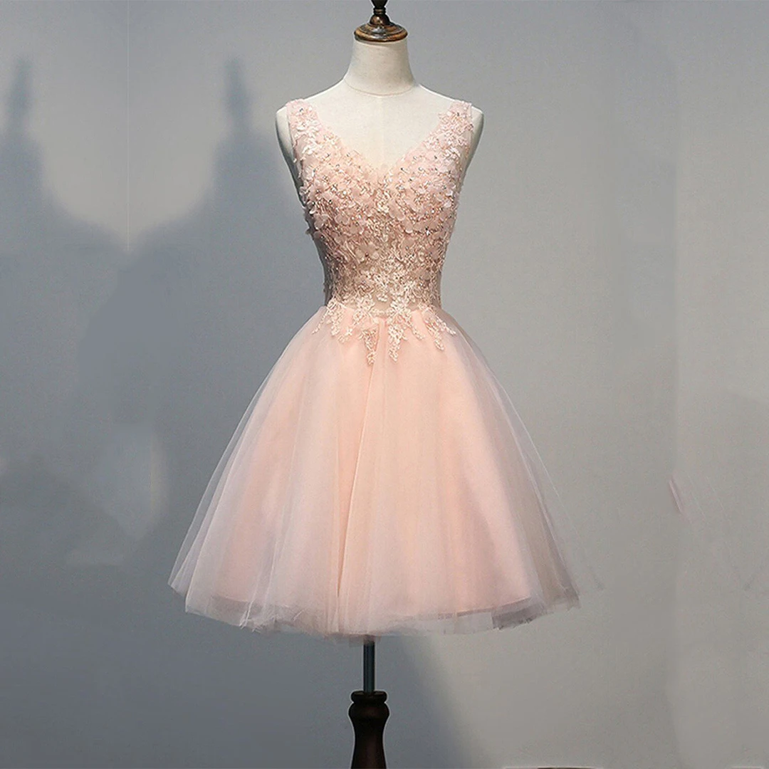 MisShow A-line Tulle Homecoming Dress Embroidered Bodice V Neckline Zipper Back with Floral Lace Knee Length Prom Party Gown