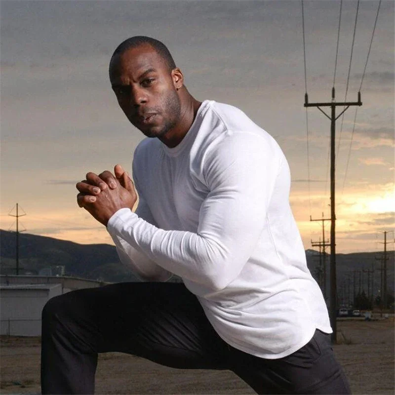 عادي Autunm قميص قطني بكم طويل تي شيرت الصالة الرياضية الملابس كمال الاجسام اللياقة البدنية ملابس رجالي عادية موضة سليم صالح قمصان رياضية