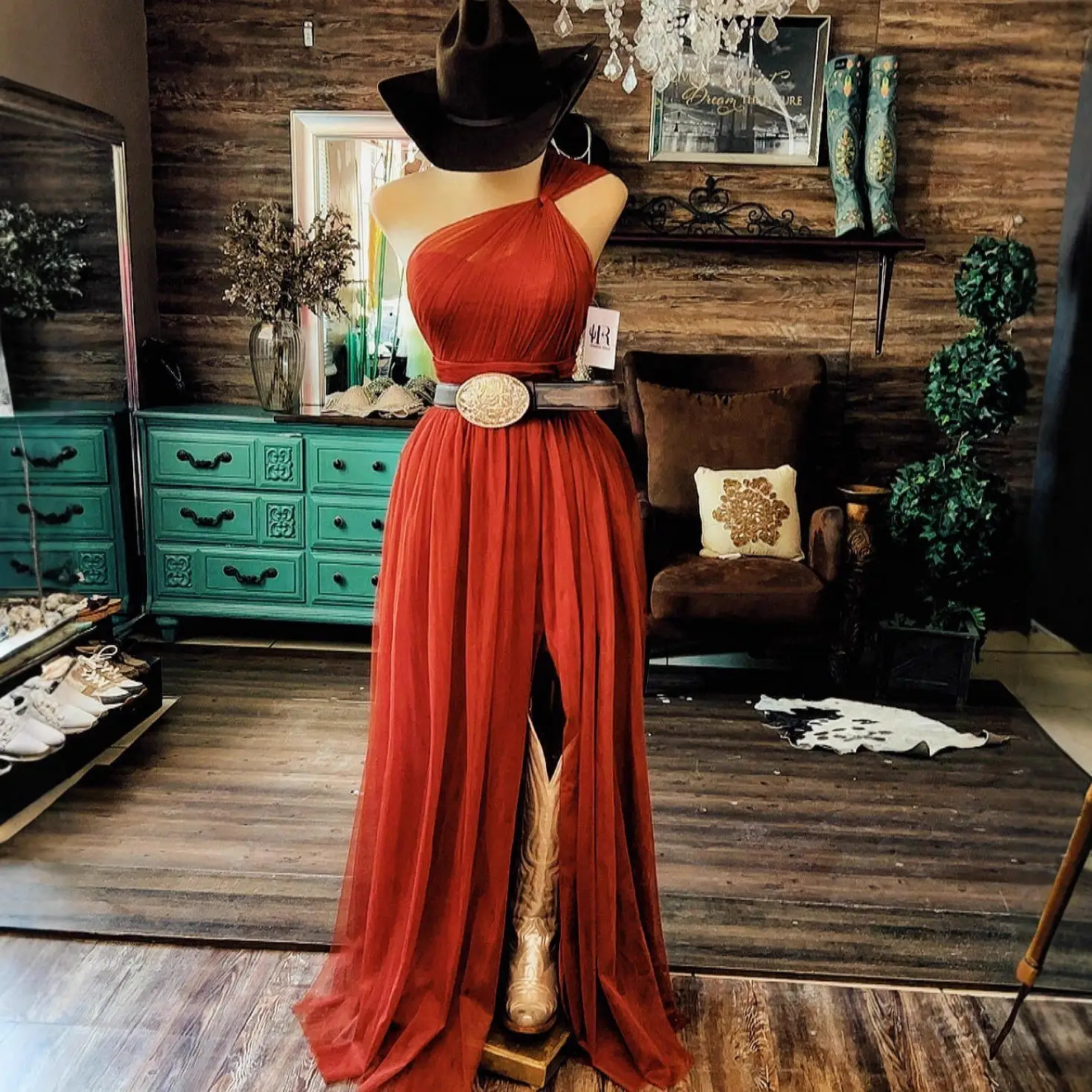 

Платье с завышенной талией, облегающее, без рукавов, однотонное, вечернее, с U-образным вырезом, асимметричной юбкой, для прогулок по городу, лето 2025