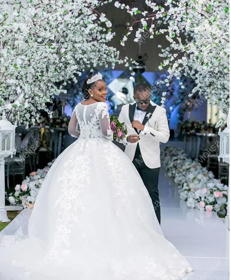 Customized African Black Girls Wedding Dresses Long Sleeves Lace Bridal Gowns Sweep Garden Bridal Dress