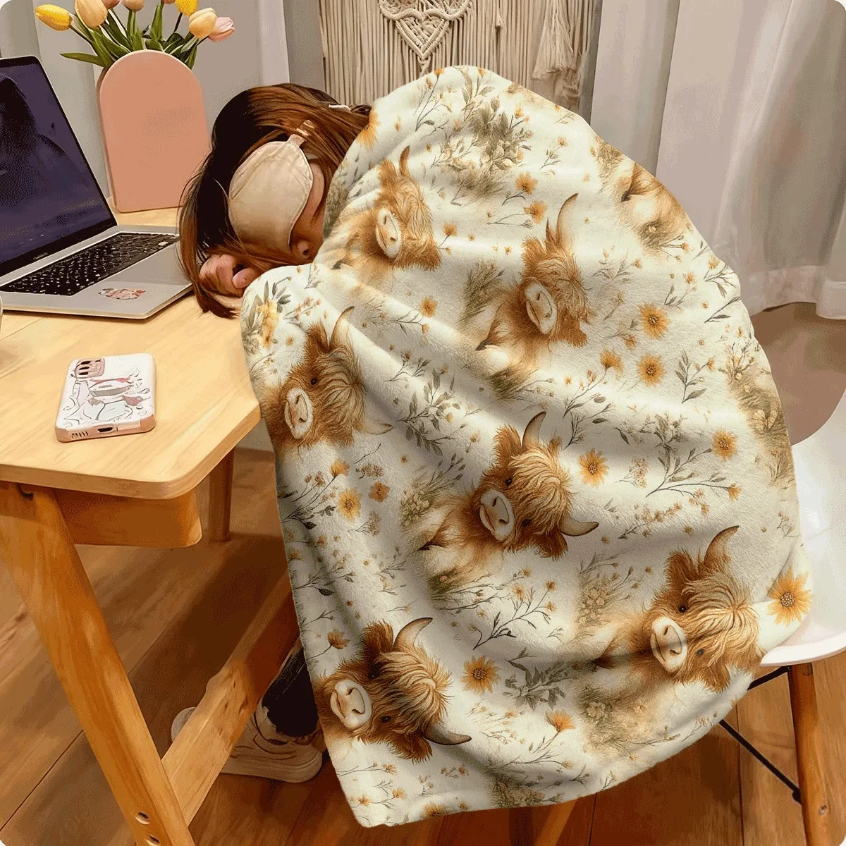 Rustic Highland Cow Throw Blanket Farmhouse Decor Cozy Fleece Throw for Sofa Bedroom Pet Lovers Animal Print Housewarming Gift
