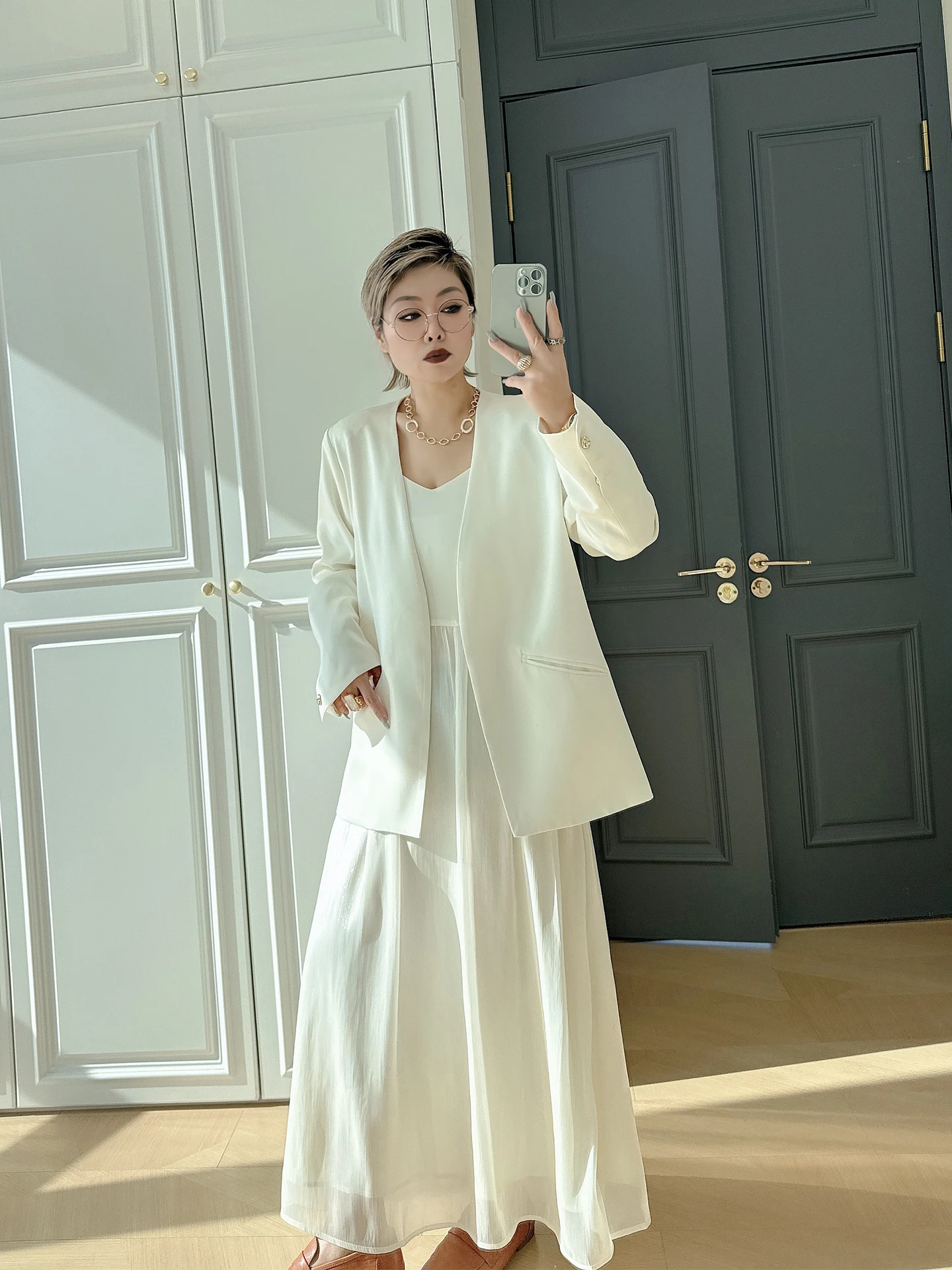 Ele Satin Suit Jaet…