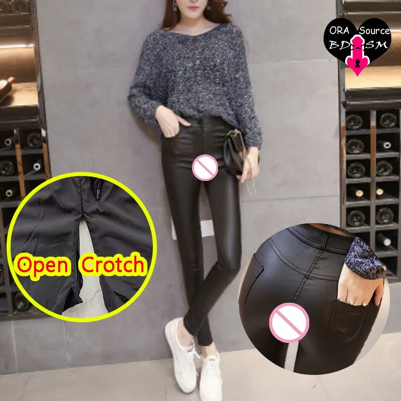 Donna Sexy cavallo aperto PU Leggings coreano Crotchless Streetwear pantaloni in pelle calda Club Party Fashion High Rise Zipper Cloth