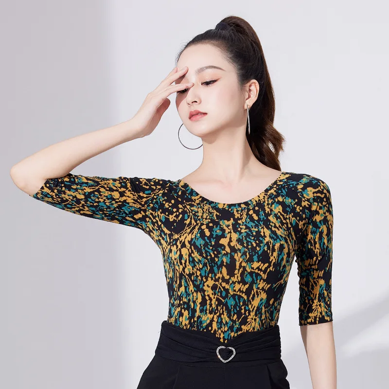 Top de práctica de baile para mujer, ropa de baile ajustada, ropa de entrenamiento de baile latino moderna de manga corta estampada