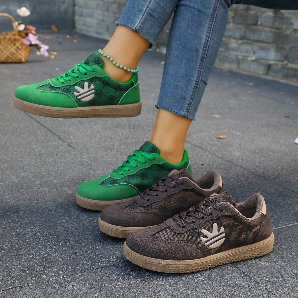 

2025 Women Casual Fashion Sneakers Lightweight Lace Up Anti-slip Flat Shoes Women Outdoor Walking Sneakers Zapatos De Mujer