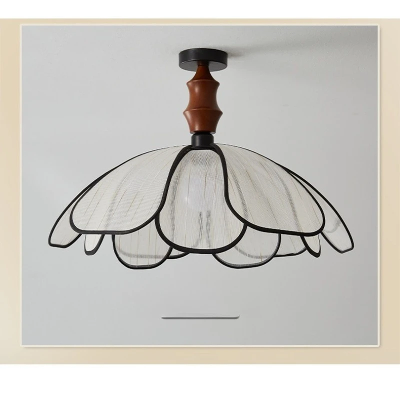 French Retro Artistic Style Petal LED Ceiling Light Creative Floral Lamp for Bedroom Dining Room Home Decor Novelty Lighting