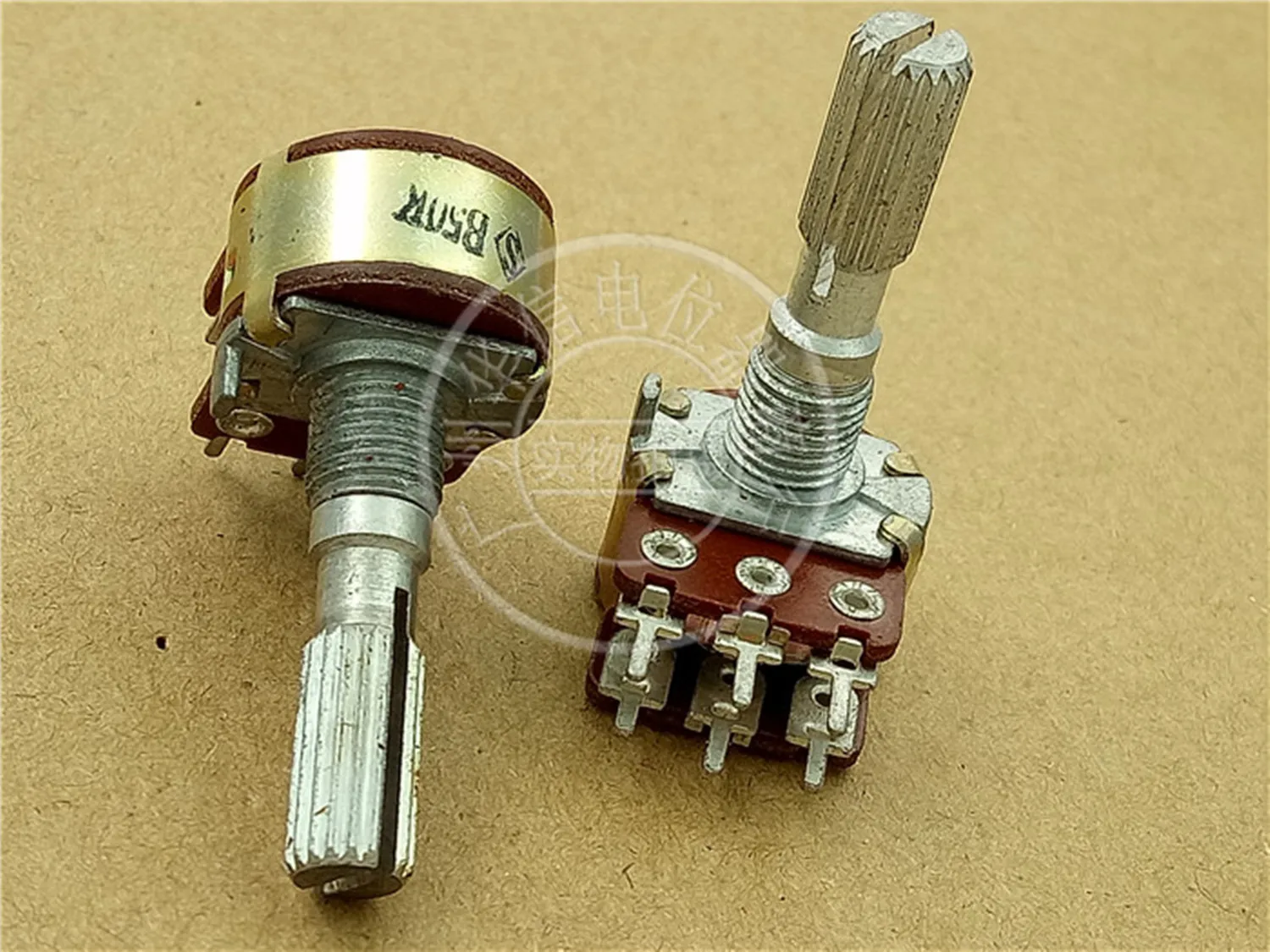 Original new 100% 16 Type dual potentiometer B50K handle with thread length 25MM (SWITCH)