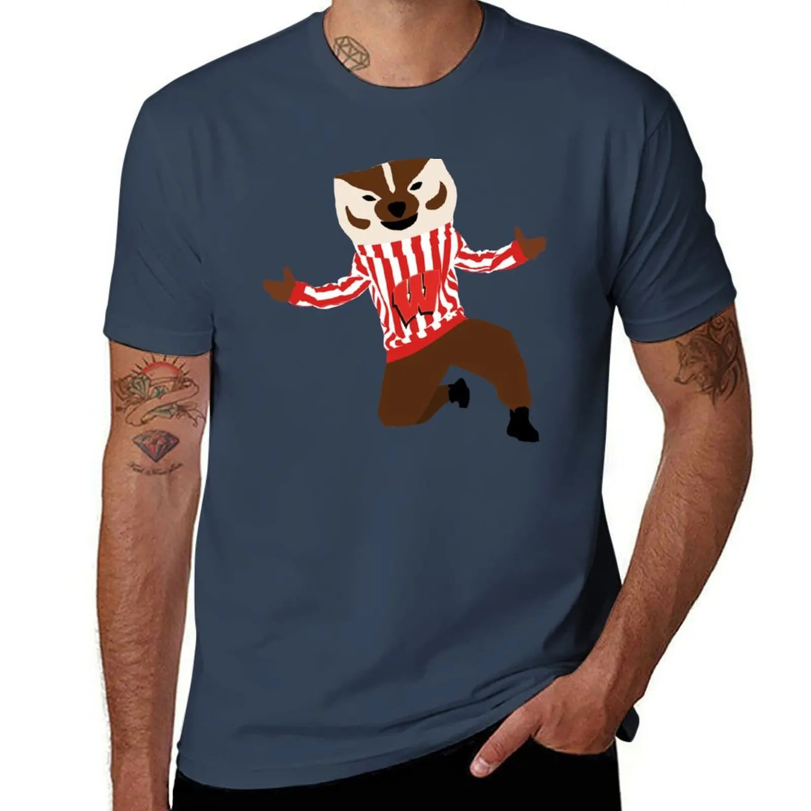 

Wisconsin Bucky Badger University of - T-Shirt Big and Tall Basic Tee Shirt