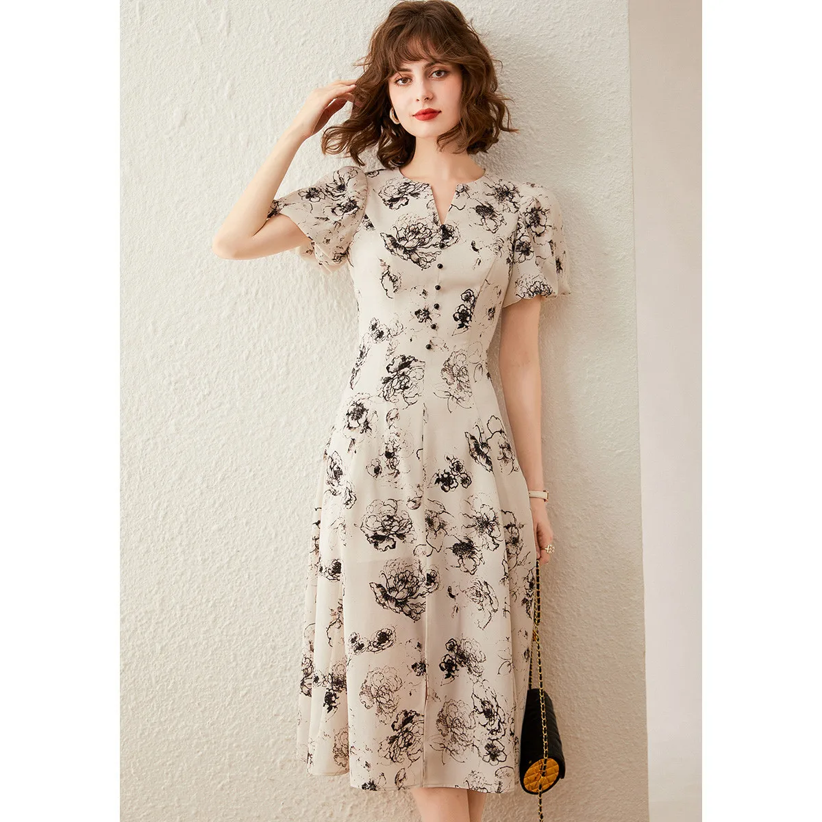 Louis Yao Frauen Kleid 2024 Sommer eleganten Druck Blumen Retro Basic Slim Fit Fuff Ärmel Kurzarm V-Ausschnitt langes Kleid für Frauen