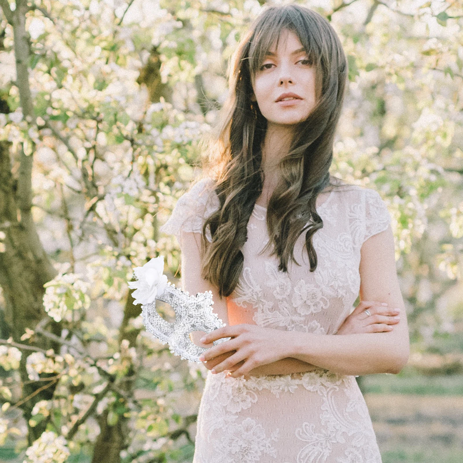 

1Pcs Elegant Lace Masquerade Mask Silver for Women Party Decorative Face Accessory Carnival Cosplay Costume Mask