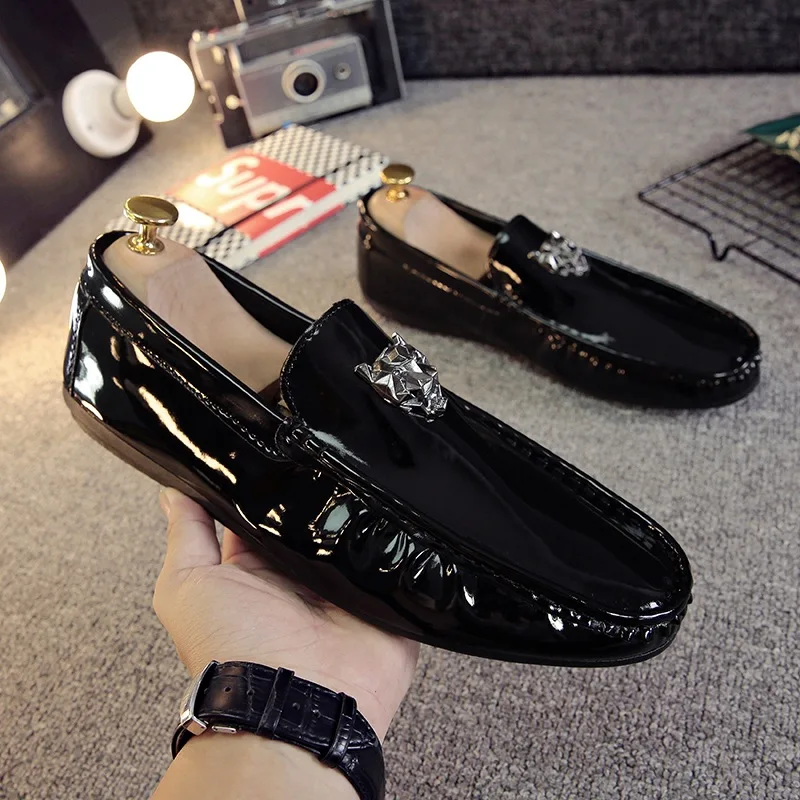 

Black Patent Leather Casual Shoes Men Loafers Men Shoes High Quality Flats Slip on Driving Shoes Men повседневная кожаная обувь