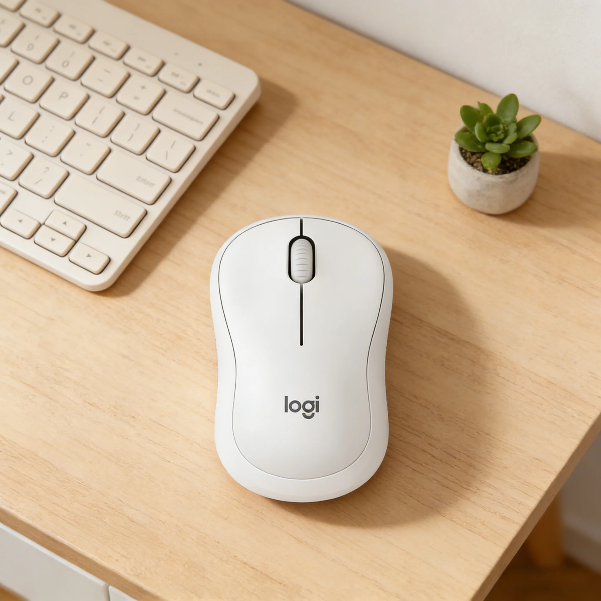 

Logitech M221 Silent Wireless Mouse, 90% Noise Reduction, 2.4G 10m Stable Connection for Home Office Laptop PC
