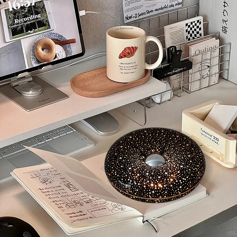 Modern Minimalist Style Donut Table Lamp, Creative Artistic Starry Sky Wall-Mounted Table Lamp, Dual-Purpose, Rechargeable, Three-Color Dimming, Suitable for Decorative Lighting in Living Rooms, Bedrooms, Dining Bars, Etc.
