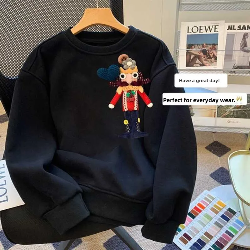 

Black Fleece Lined Thickened Sweatshirt Women's round Neck Overhead Design Sensation Plush Doll Winter Fashion Korean Style