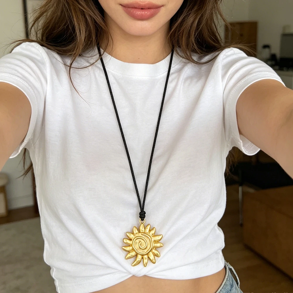 Matt Golden Chic Sunflower Abstract Charm Pendant Jewelry Necklace Jewelry, Boho Jewelry Gifts For Friends, All Seasons Wear