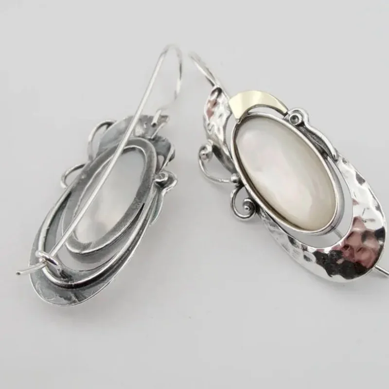 Vintage Silver Color Oval Inlaid with White Stone Women Earrings Classic Unique Metal Die Cast Pattern Dangle Earrings