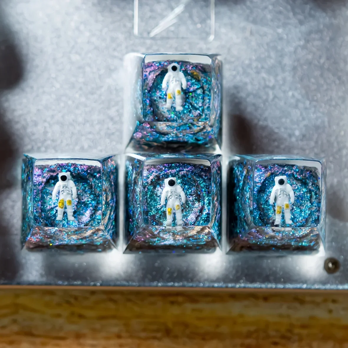 AstronsomResin Artisan Keycaps, Galaxy Spacebar Keycaps, Intersto.org Cutsom Keycaps, None MX Keycaps, Mechanical Keyboard Gif