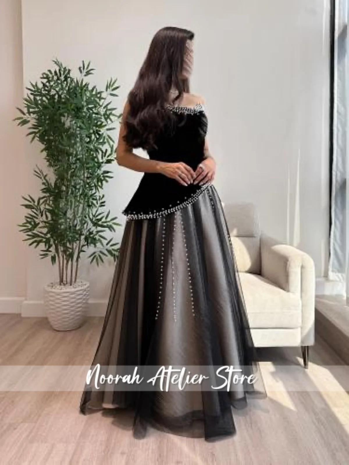 新しいコントラストブラックグレーエレガントなイブニングドレス 2026 Aline 高級女性ウエディングドレスビーズストラップレスパーティードレスカスタマイズ