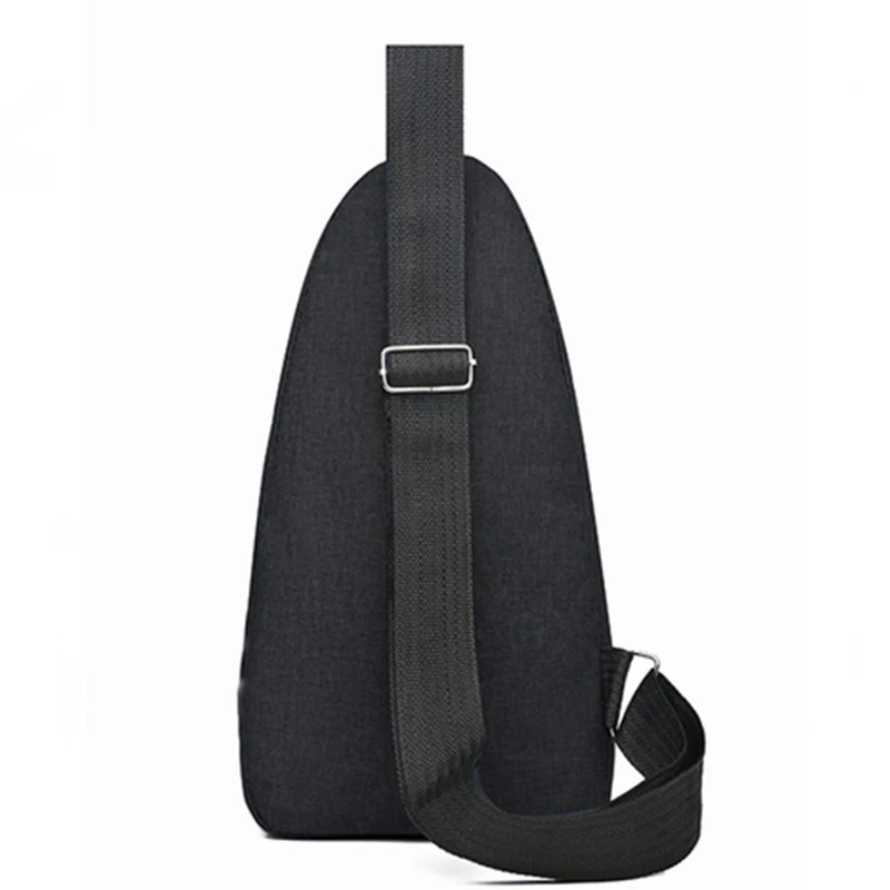 Borsa pettorale multitasche di grande capacità, alla moda e versatile, può essere indossata diagonalmente o su una spalla