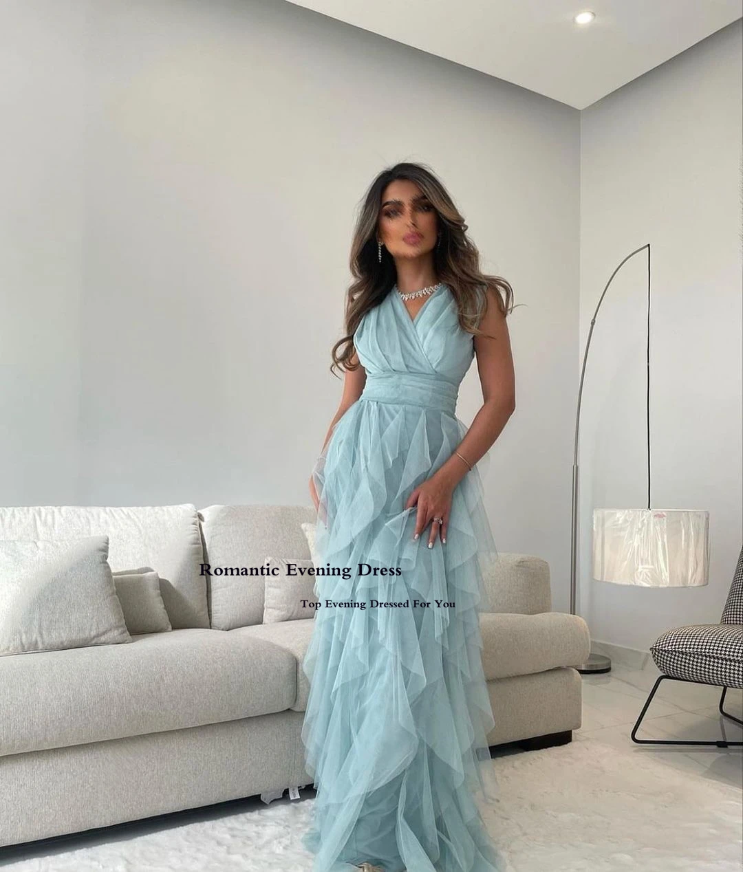 Romantic Elegant Tiered Blue Tulle Evening Dress Sleeveless V-Neck Saudi Arabia Floor Length Party Gown Prom Dress Women Vestido