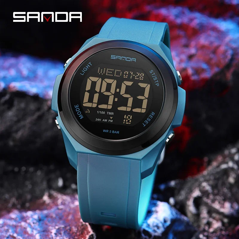 SANDA 남자 디지털 시계 7가지 유형의 야간 조명 스포츠 시계 다기능 스톱워치 방수 학생 전자 시계