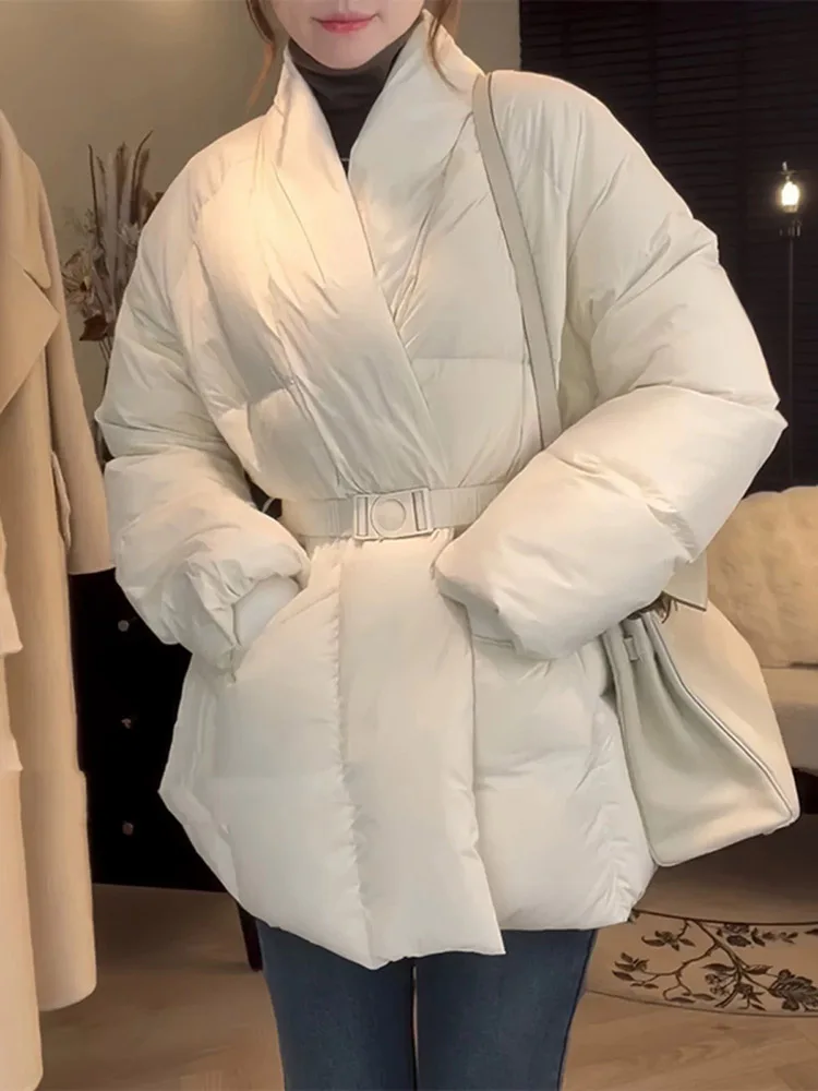 冬の新作 V ネックダウンジャケット女性のファッション通勤気質スリムフィットハイエンドミッドレングスホワイトダックダウンジャケット