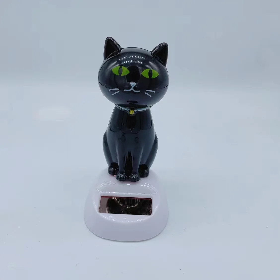 Juguete de muñeca oscilante alimentada por energía Solar, lindo gato de dibujos animados, cabeza agitadora, decoración de salpicadero Interior