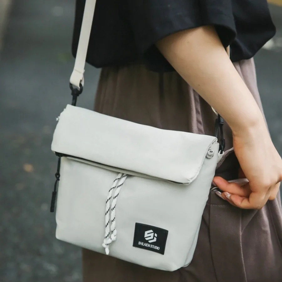 

New Fashionable Niche Small Crossbody Bag Casual and Stylish Nylon Casual Shoulder Bag Minimalist Crossbody Women's Bags
