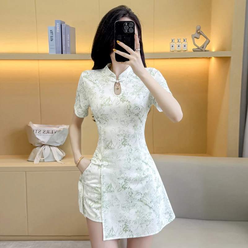 

Эластичный комплект Cheongsam с цветочным принтом — элегантное платье Qipao и шорты, комплект из 2 предметов для женщин (XS-2XL)