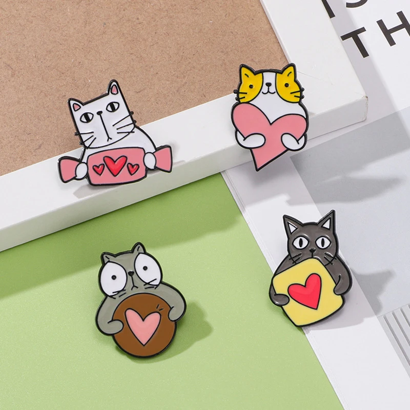 لطيف الحيوان القطط والحب القلب شارة المينا بروش دبابيس العصرية سبائك معدنية مضحك القط الحلوى تصميم التلبيب دبوس مجوهرات اكسسوارات #6