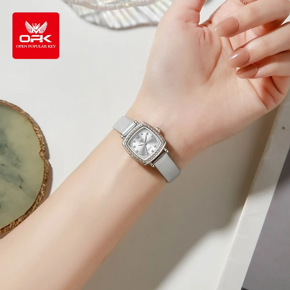 OPK 6061 ساعة كوارتز أنيقة للسيدات بحزام جلدي ومقياس ألماس مقاومة للماء للسيدات
