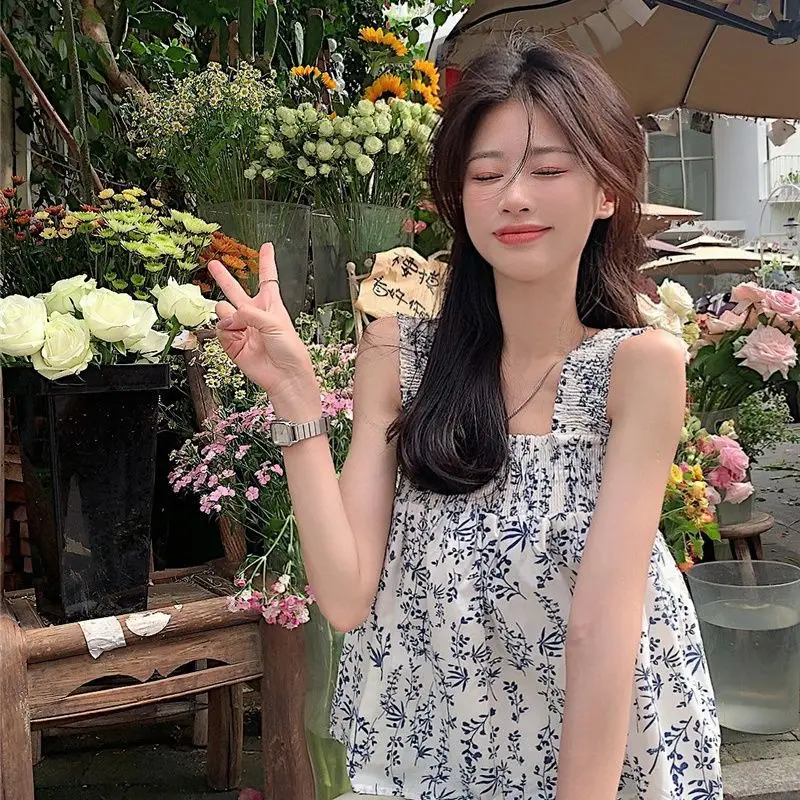 Chic Women Sleeveless Camis Tops Summer Clothes 2024 New Korean Popular Style Female Loose Casual Floral Print White Tops