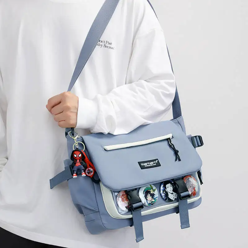 

Новая прозрачная сумка через плечо с окошком для бейджа, регулируемым ремнем, множеством карманов, для повседневного использования, с аниме-принтом, для хранения, модная, для поездок на работу