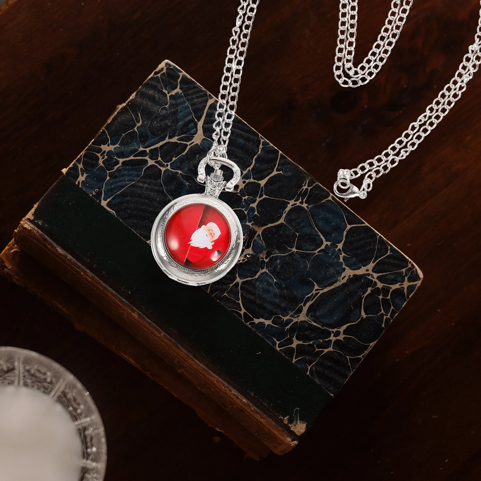 1Pcs Pocket Watch Retro Xmas Design Heavy Duty Alloy Hanging Watch Vintage Christmas Theme Decorative Wearable Fashion